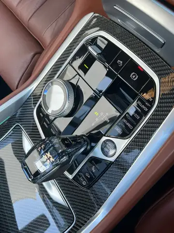 BMW X6 view 10