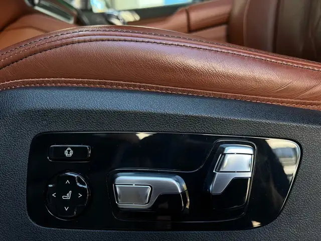 BMW X6 view 5