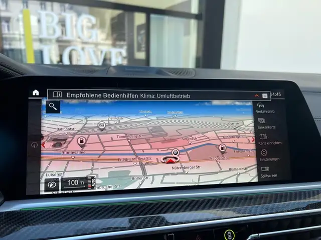 BMW X6 view 13