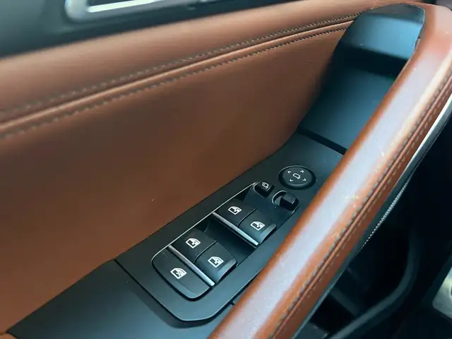 BMW X6 view 22