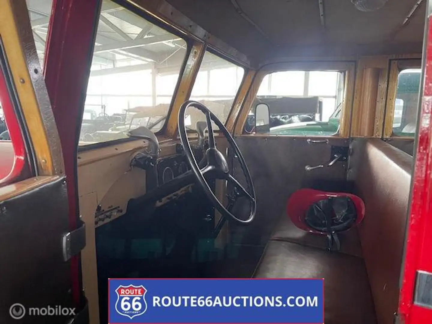 Volvo LV127 Fire truck | 1946 | Route 66 Auctions Noir - 2