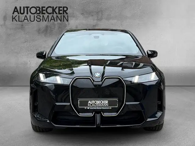 BMW Ix view 5