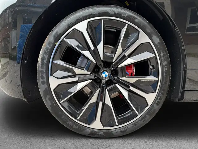 BMW Ix view 7
