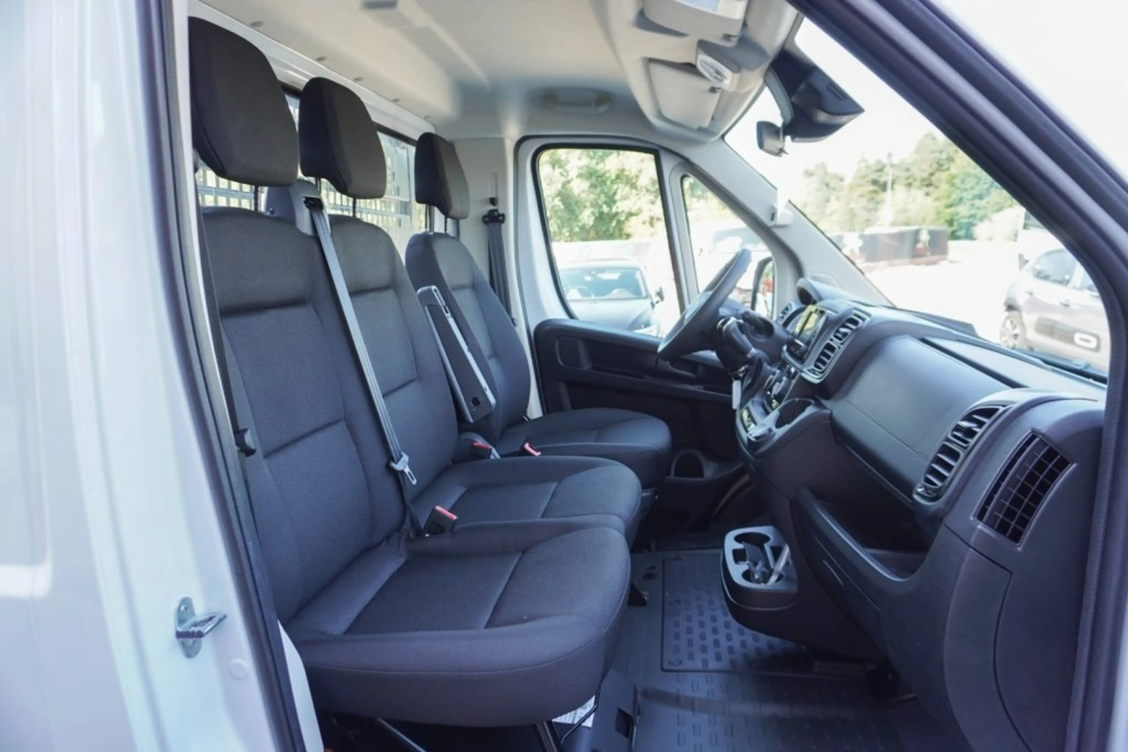 Citroen Jumper Pritsche L4 EK 3.5T Heavy 180 Automatik — photo 12