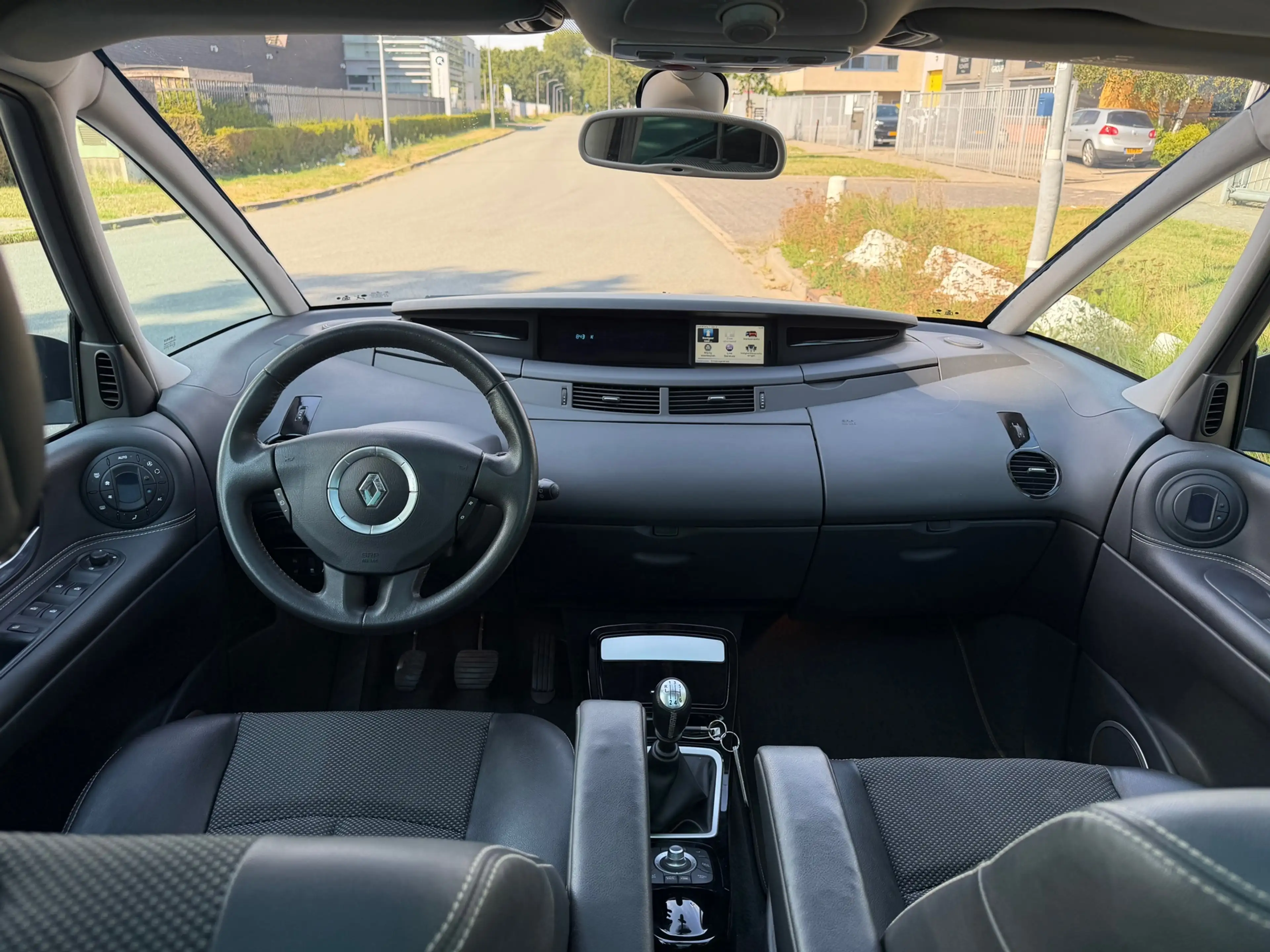 Renault Espace 2.0T Celsium prachtige auto met weinig kilometers — photo 10
