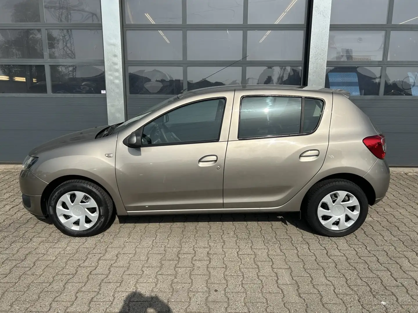 Dacia Sandero 0.9 Tce 90pk Lauréate Beige - 2