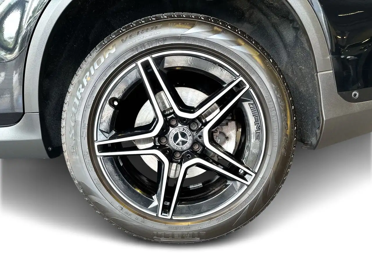 Mercedes-Benz GLC снимка Mercedes-Benz GLC