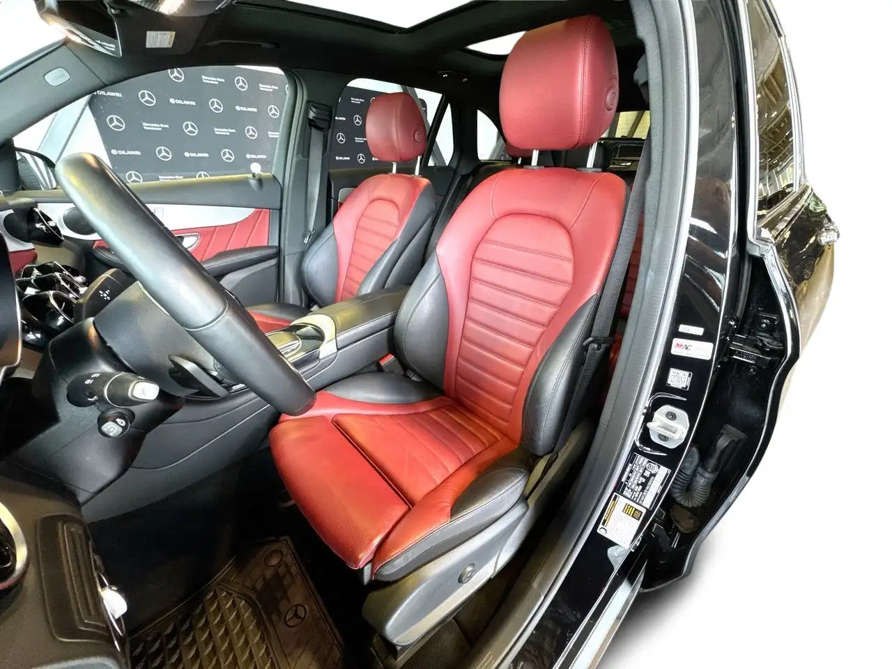 Mercedes-Benz GLC снимка Mercedes-Benz GLC