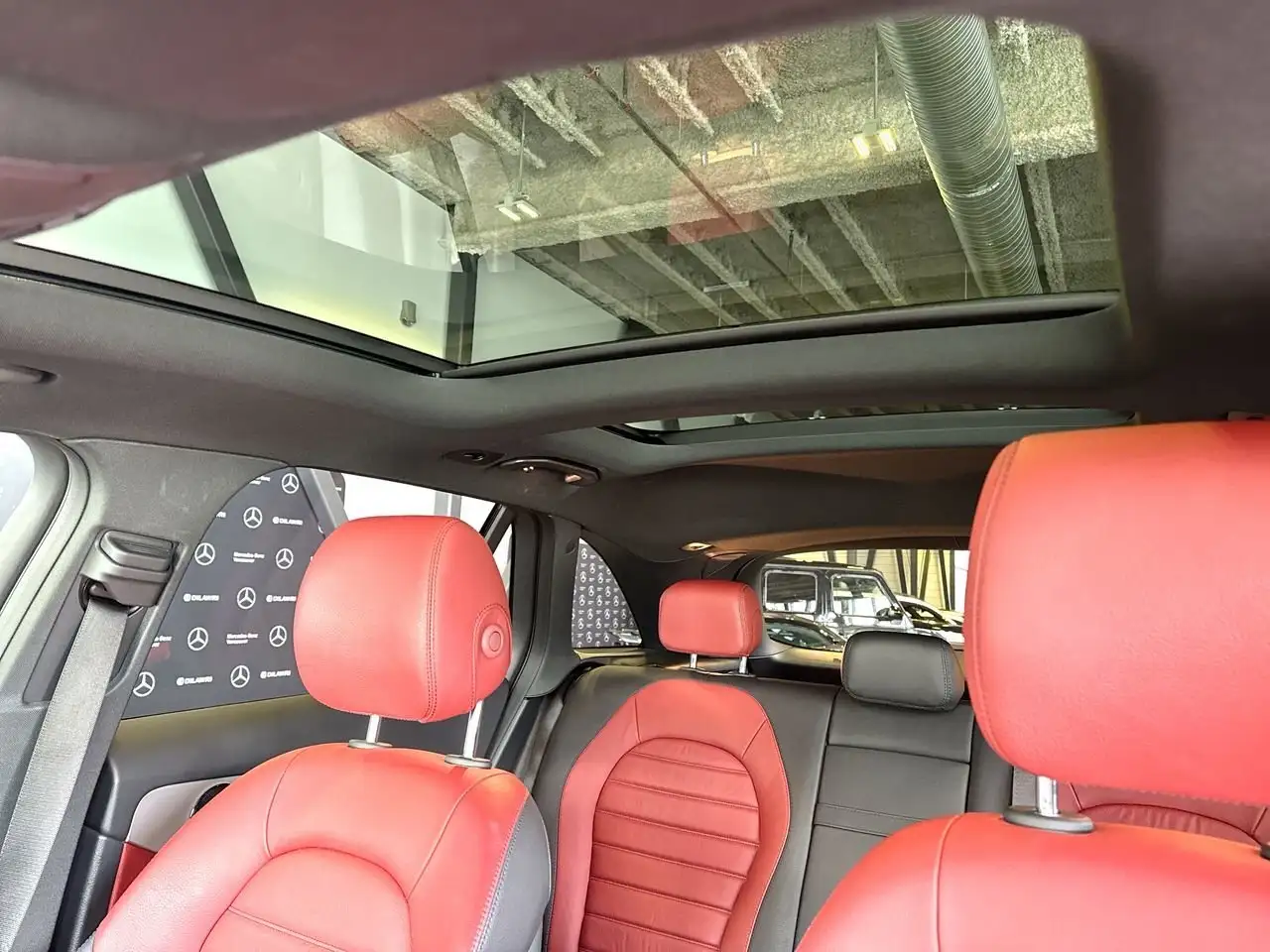 Mercedes-Benz GLC снимка Mercedes-Benz GLC