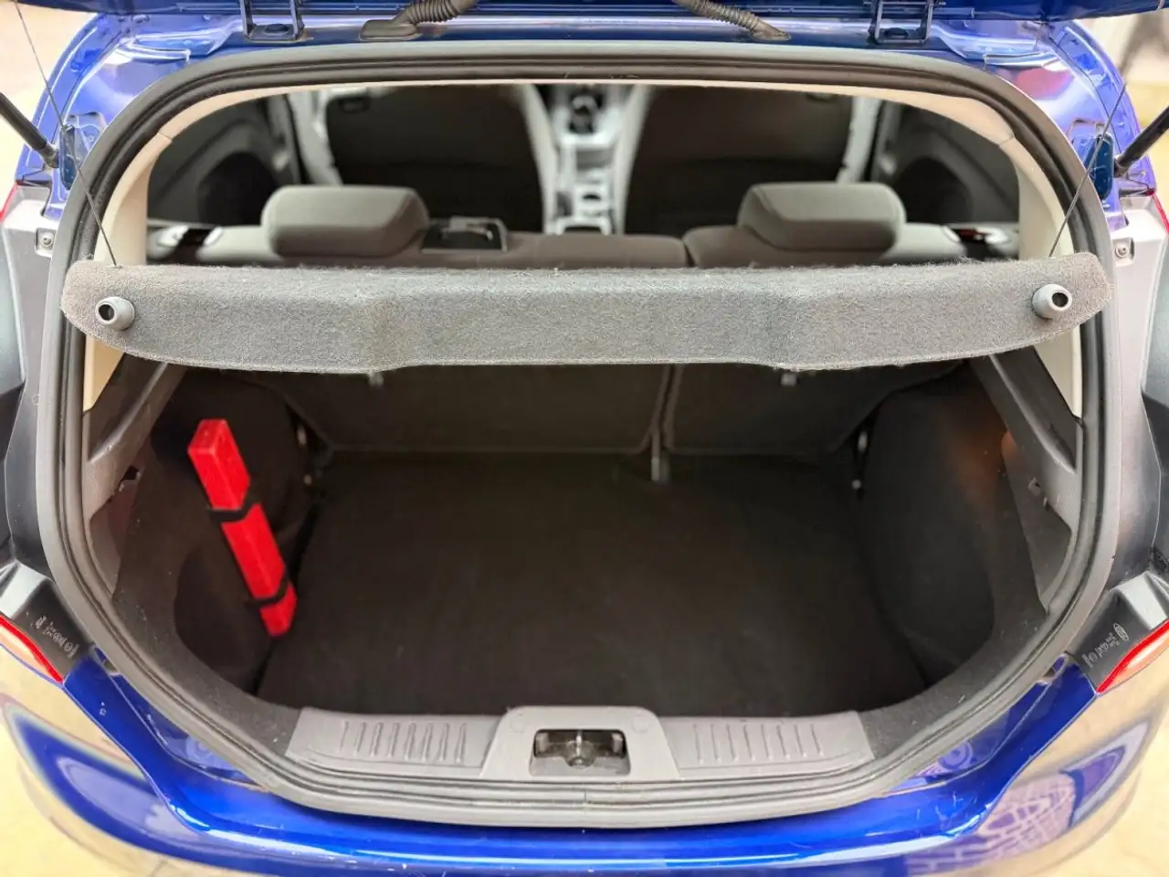 Ford Fiesta 3 portes — photo 21