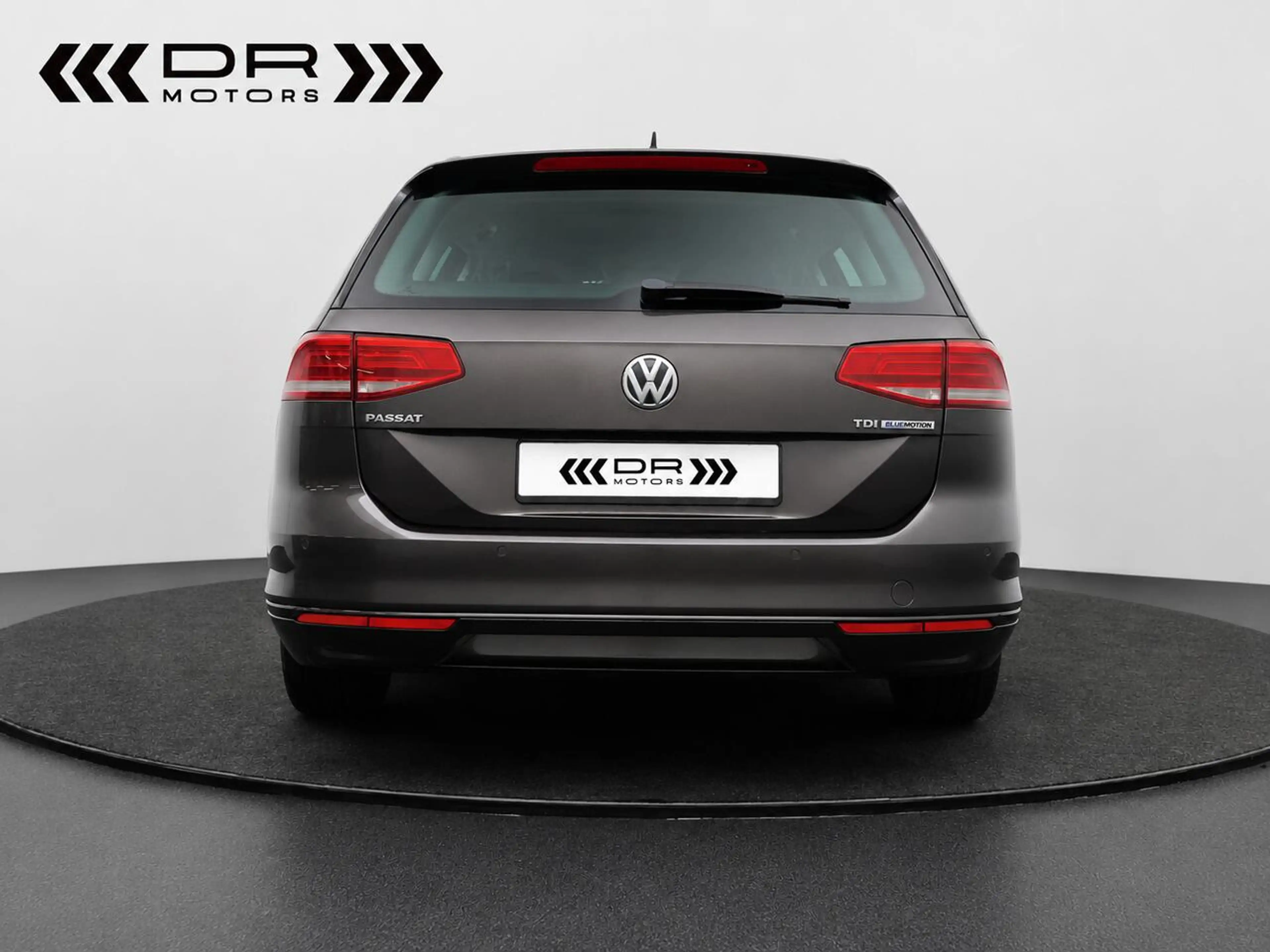 Volkswagen Passat Variant Blue Motion Active Cruise control Camera — photo 7