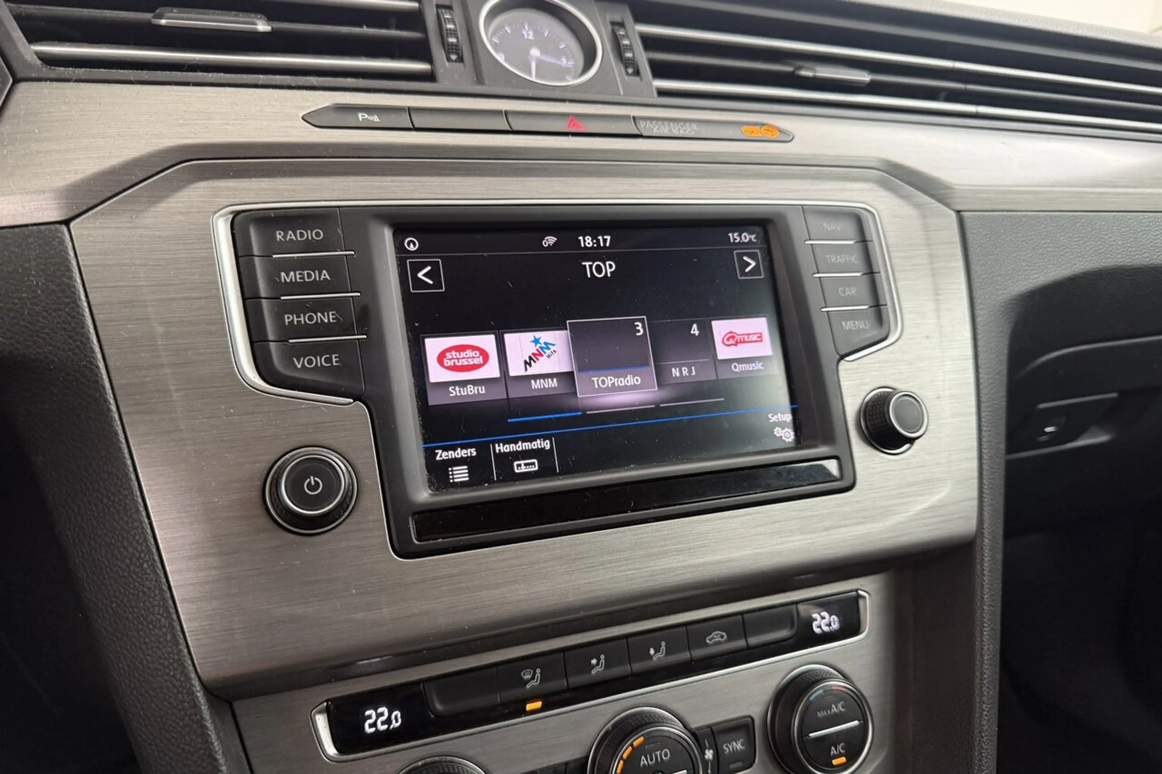 Volkswagen Passat Variant Blue Motion Active Cruise control Camera — photo 13