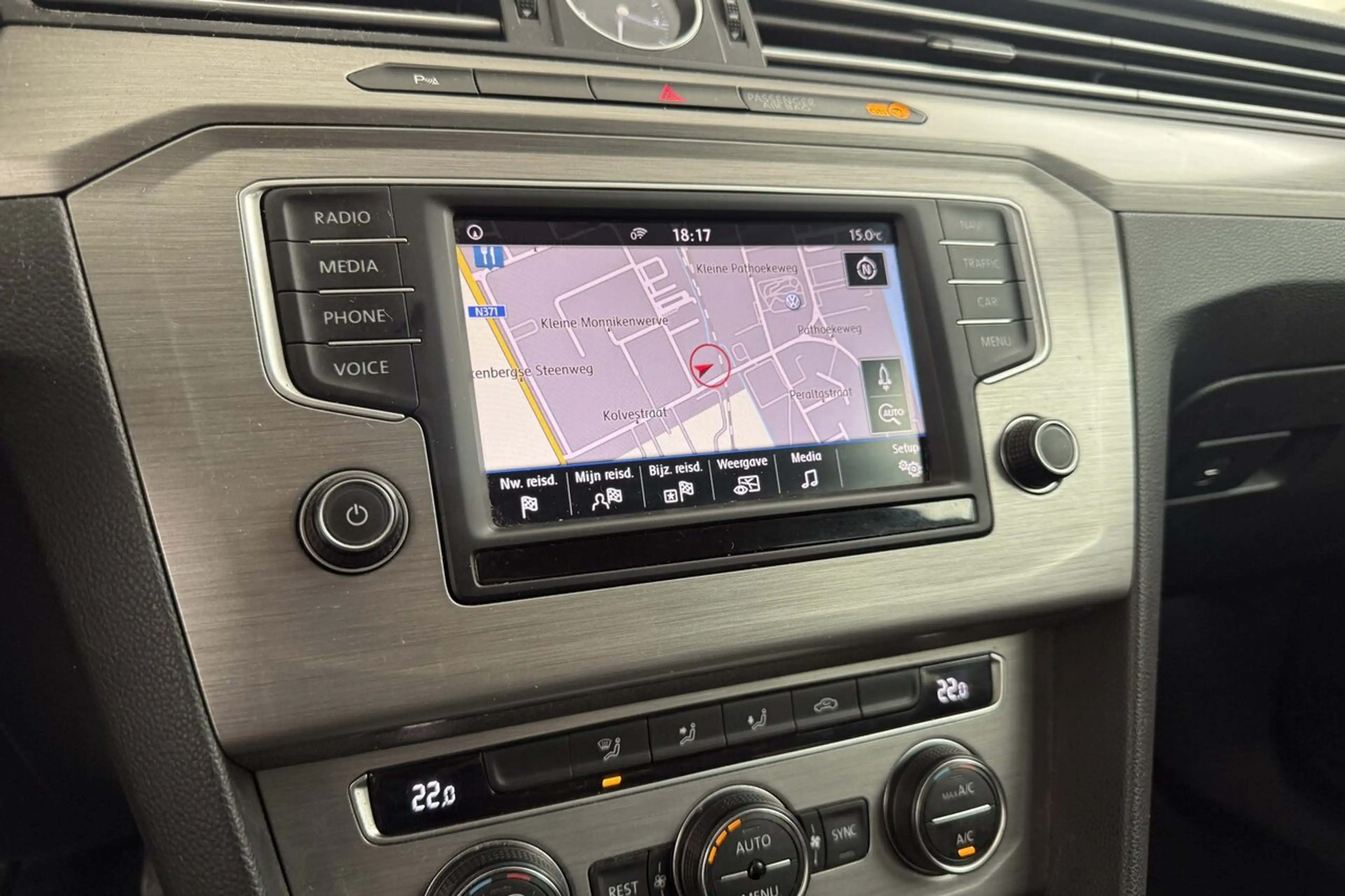 Volkswagen Passat Variant Blue Motion Active Cruise control Camera — photo 14