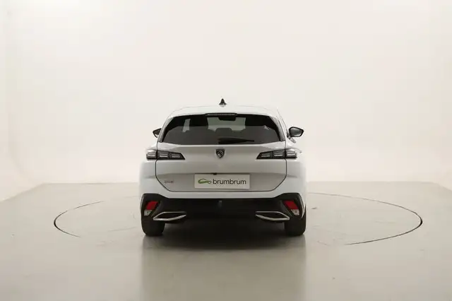 Peugeot 308 view 4