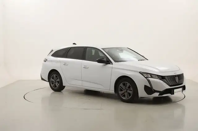 Peugeot 308 view 7