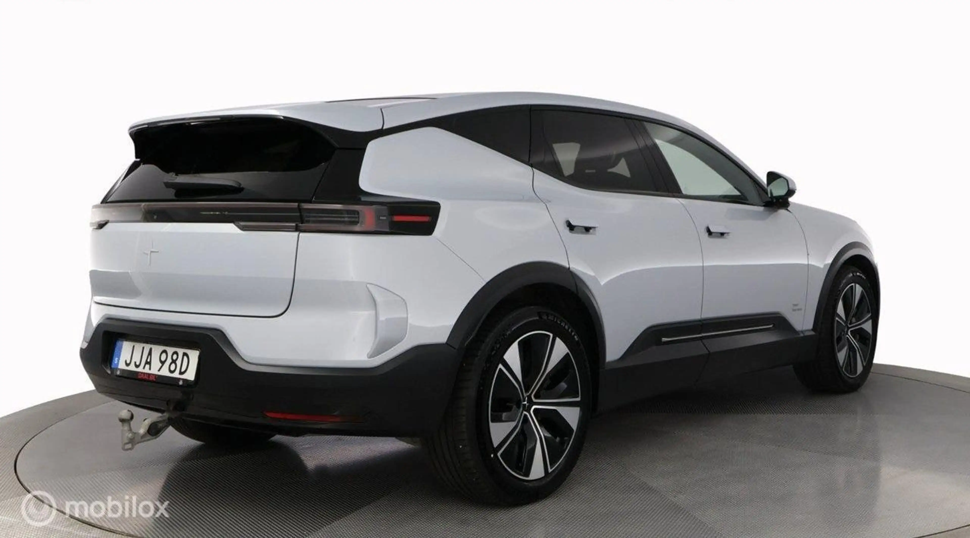 Polestar 3 Long range Dual motor Pilot Plus 111 kWh, B&W — photo 8
