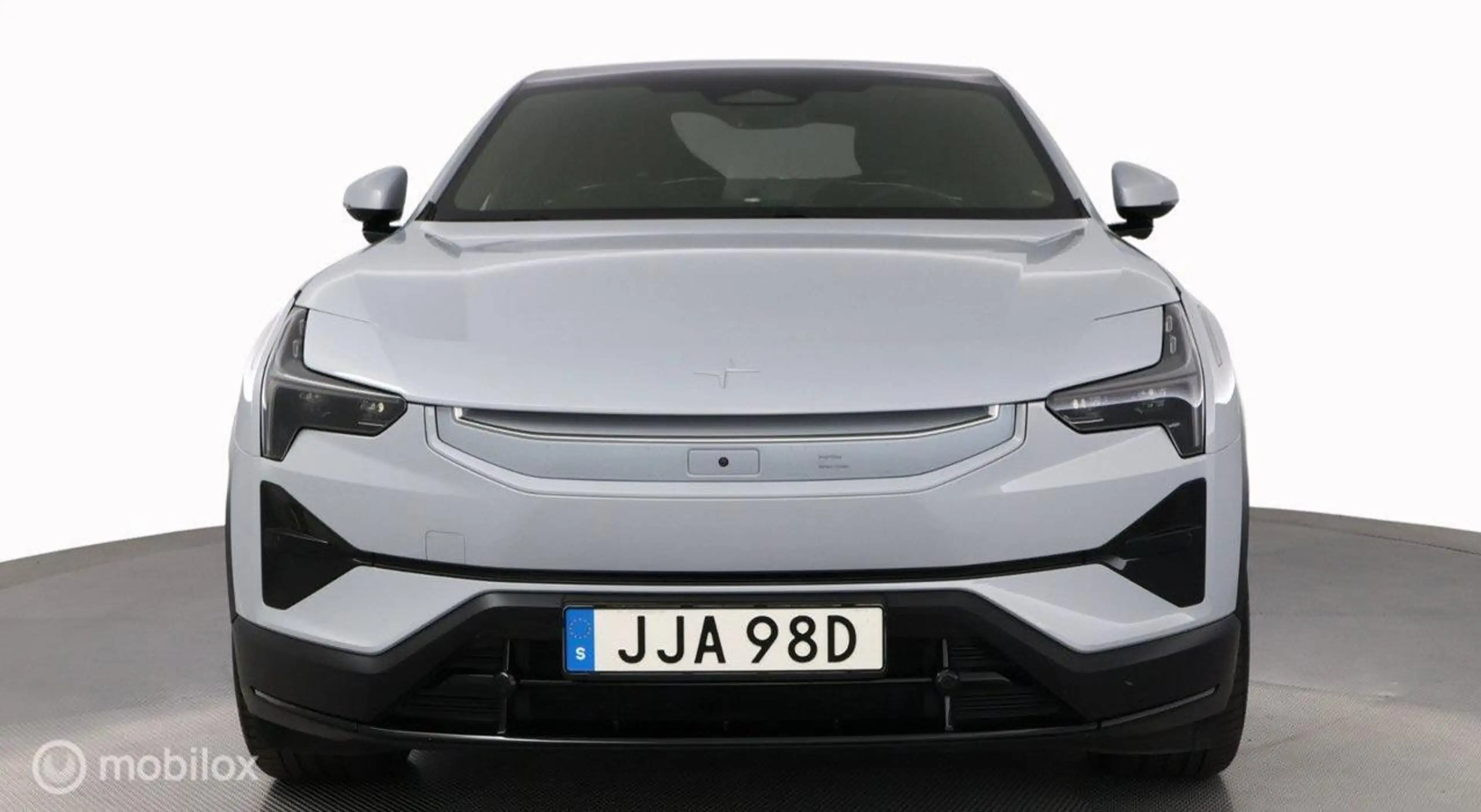 Polestar 3 Long range Dual motor Pilot Plus 111 kWh, B&W — photo 4