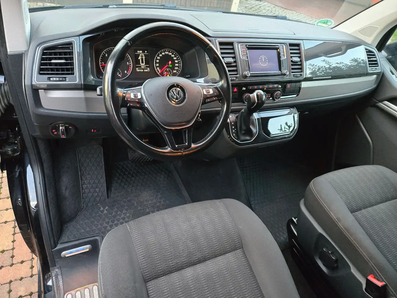 VOLKSWAGEN T6 MULTIVAN AWD 7 PLACES - 204ch - CAMÉRA D'AIDE AU STATIONNEMENT - VOLANT EN CUIR - ENTETIEN COMPLET