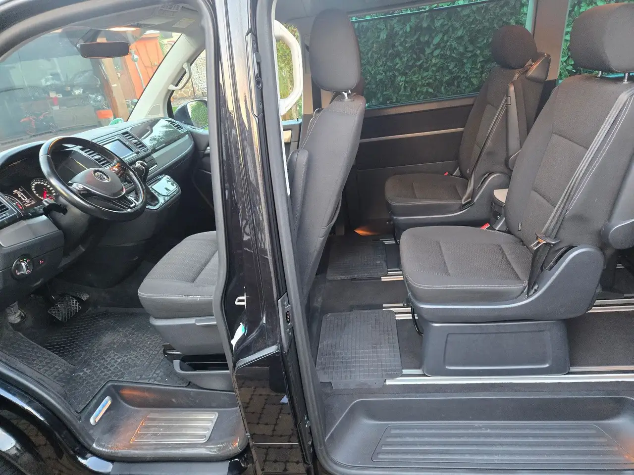 VOLKSWAGEN T6 MULTIVAN AWD 7 PLACES - 204ch - CAMÉRA D'AIDE AU STATIONNEMENT - VOLANT EN CUIR - ENTETIEN COMPLET