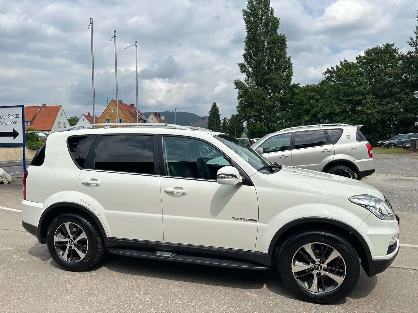 SsangYong Rexton Rexton W 220 Sapphire 4WD/Automatik/AHK 2.6T Weiß - 2