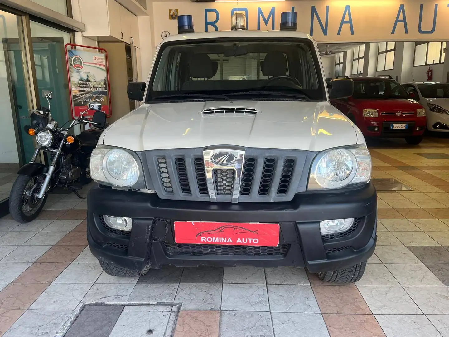 Mahindra Goa Goa Fuoristrada 2.2 mhawk GLX 16v 4wd 5p Weiß - 2