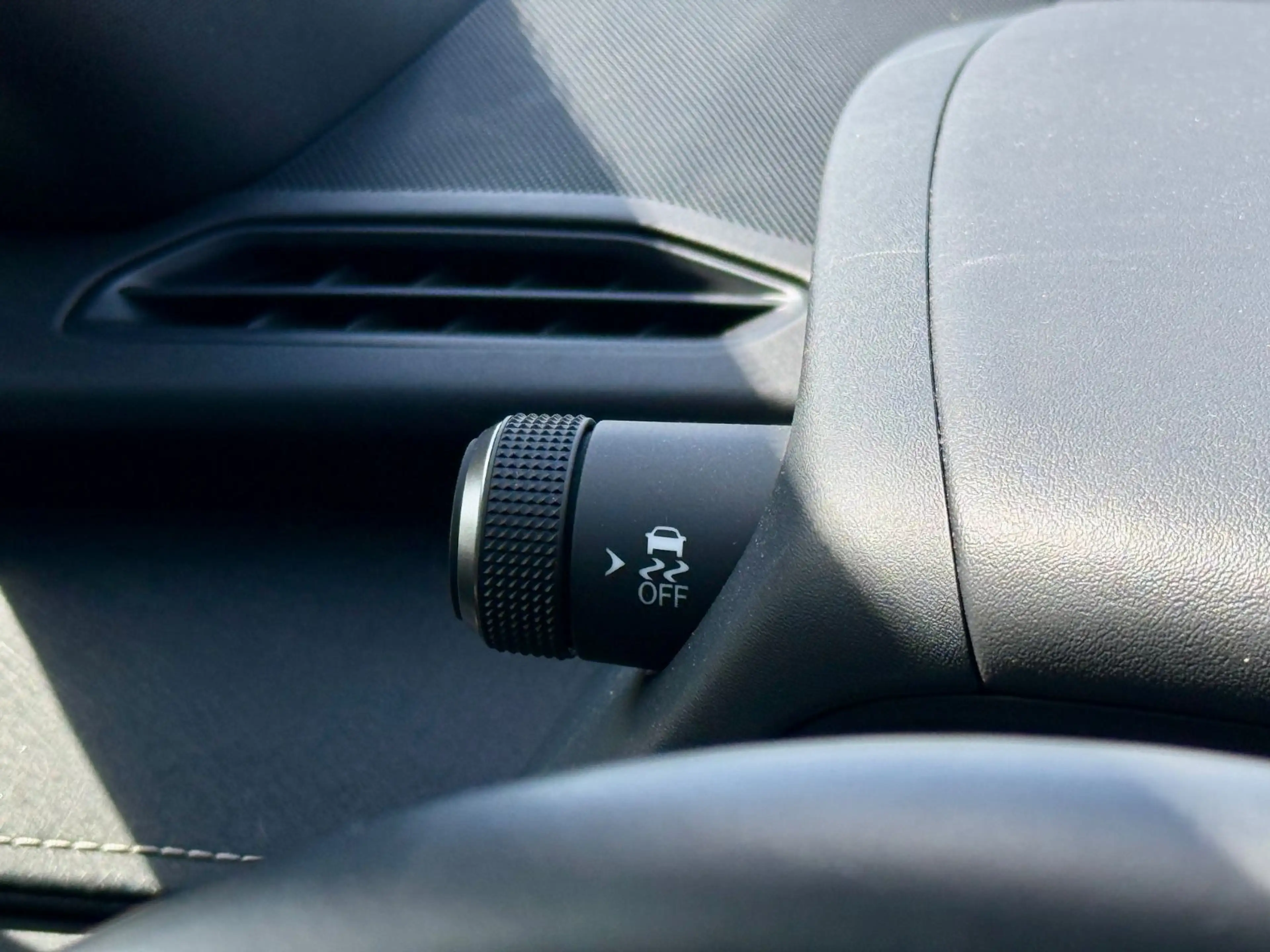 Lexus UX 250h ACC*VIRT.CP*Car.Play*RFK*SPORT*LED — photo 16