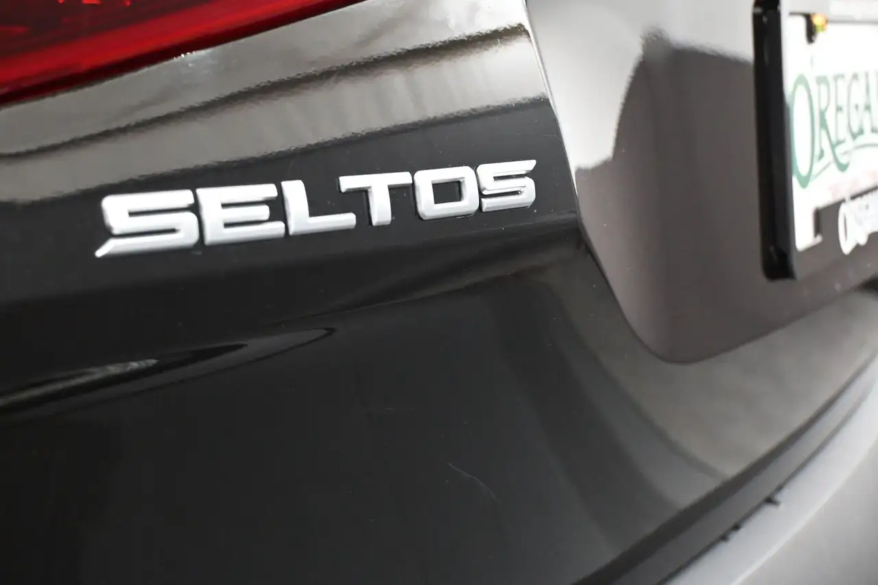 Kia Seltos photo Kia Seltos
