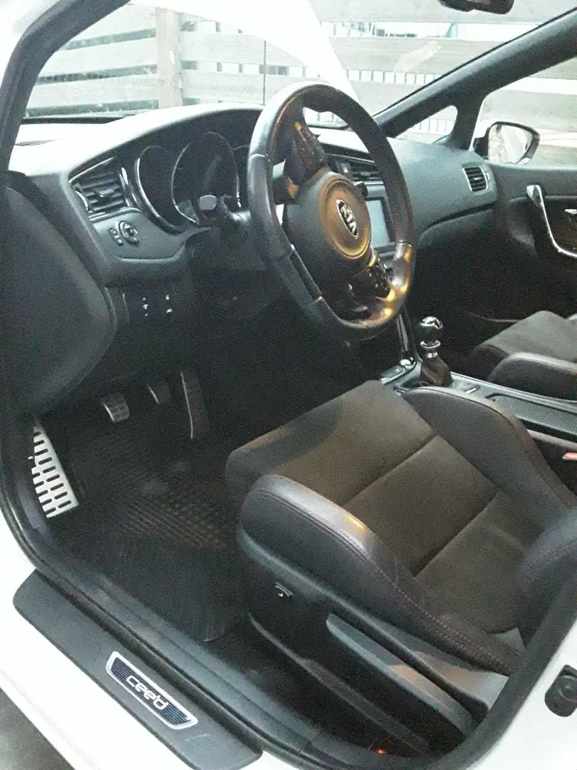 Kia Ceed / cee'd Ceed 1.6 T-GDI GT-Track Blanco - 1