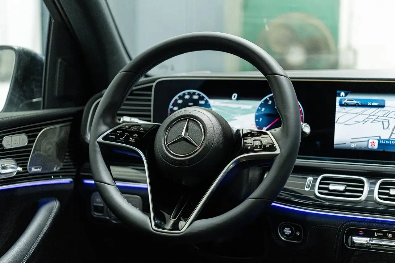Mercedes-Benz GLE снимка Mercedes-Benz GLE