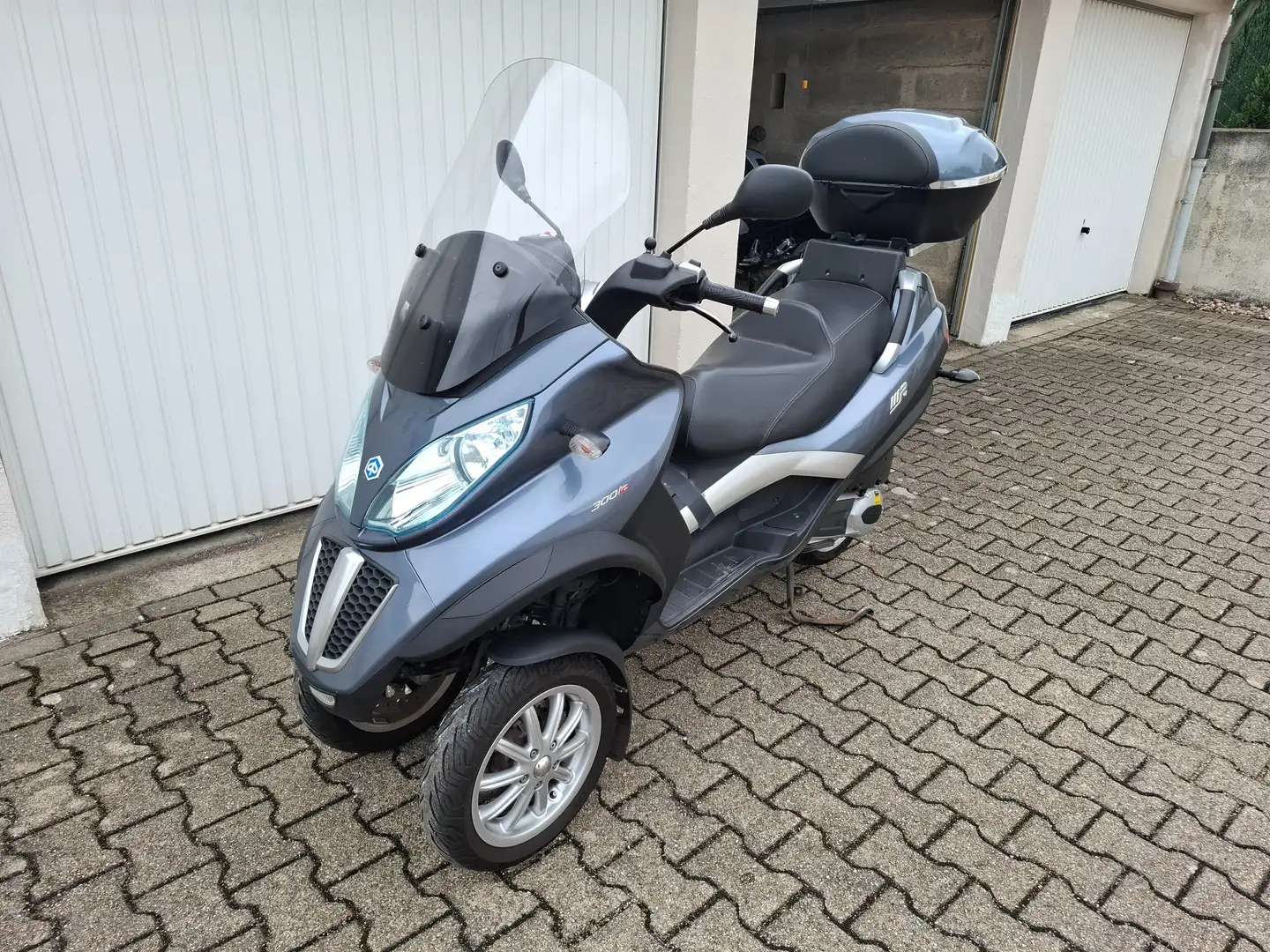Piaggio MP3 300 LT Gris - 1