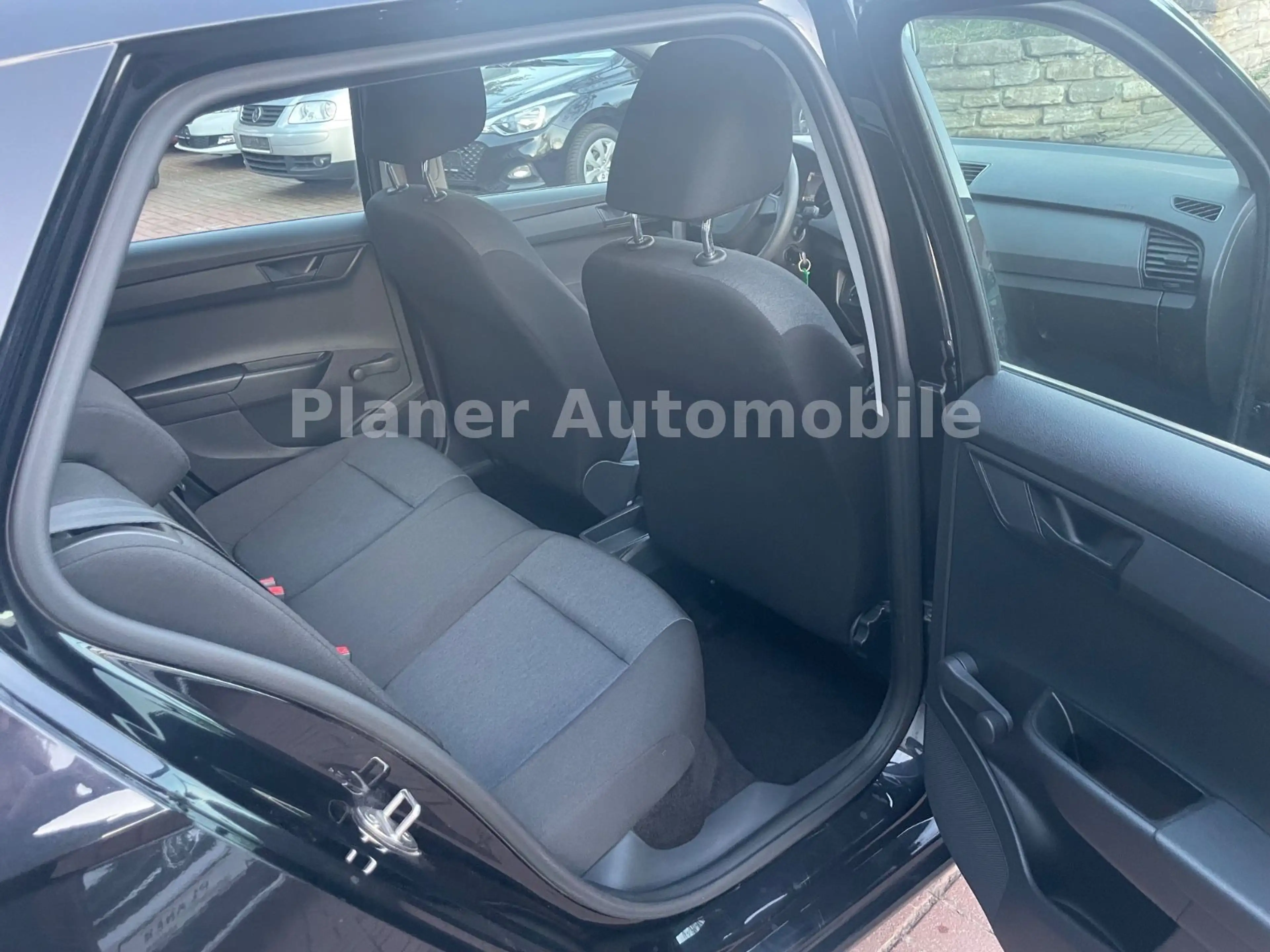 Skoda Fabia Active Sitzh. Start/Stopp USB Service neu — photo 10