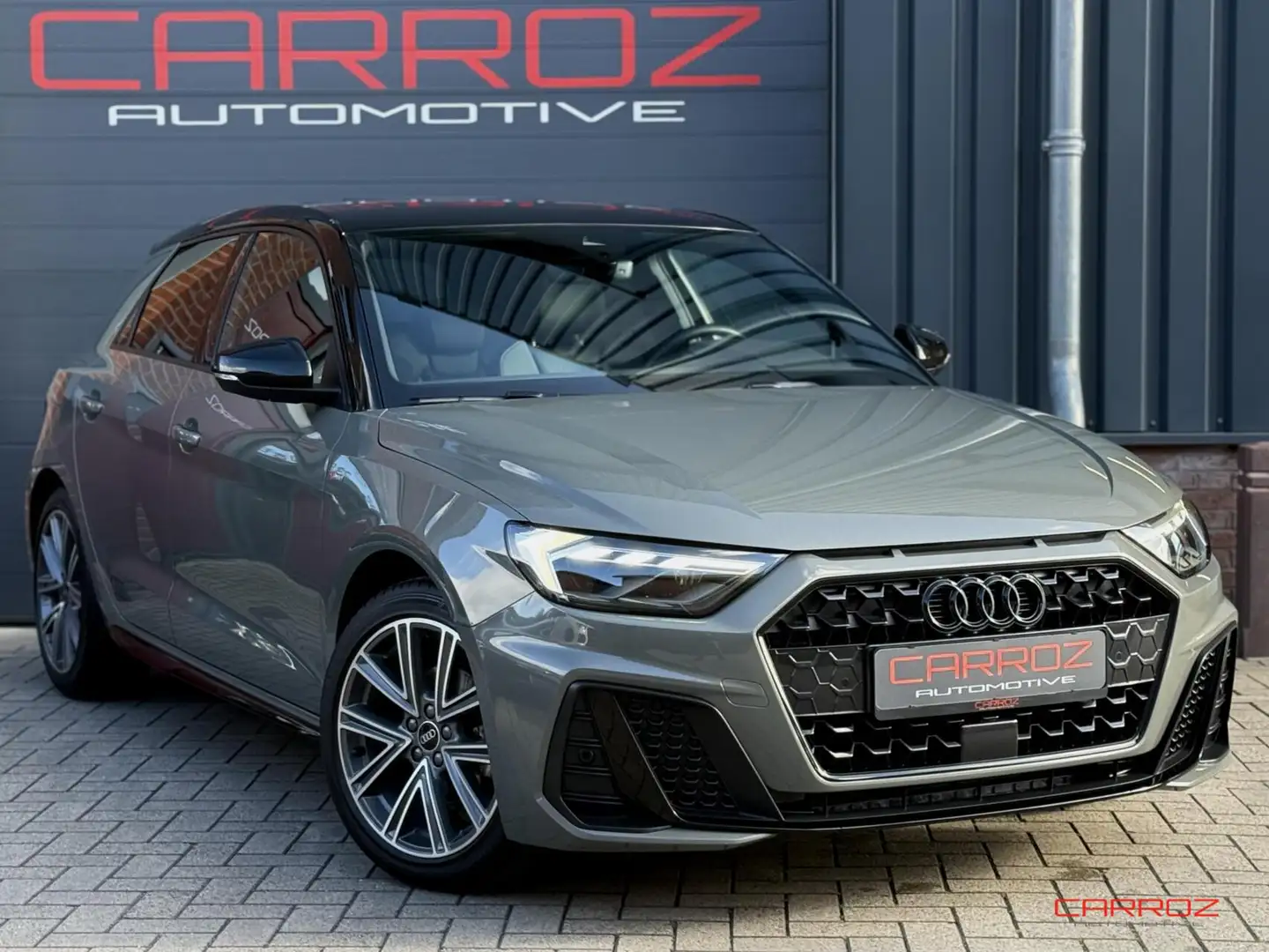 Audi A1 Sportback 30 TFSI 3x S Line ACC CarPlay Ambiance K Grijs - 1