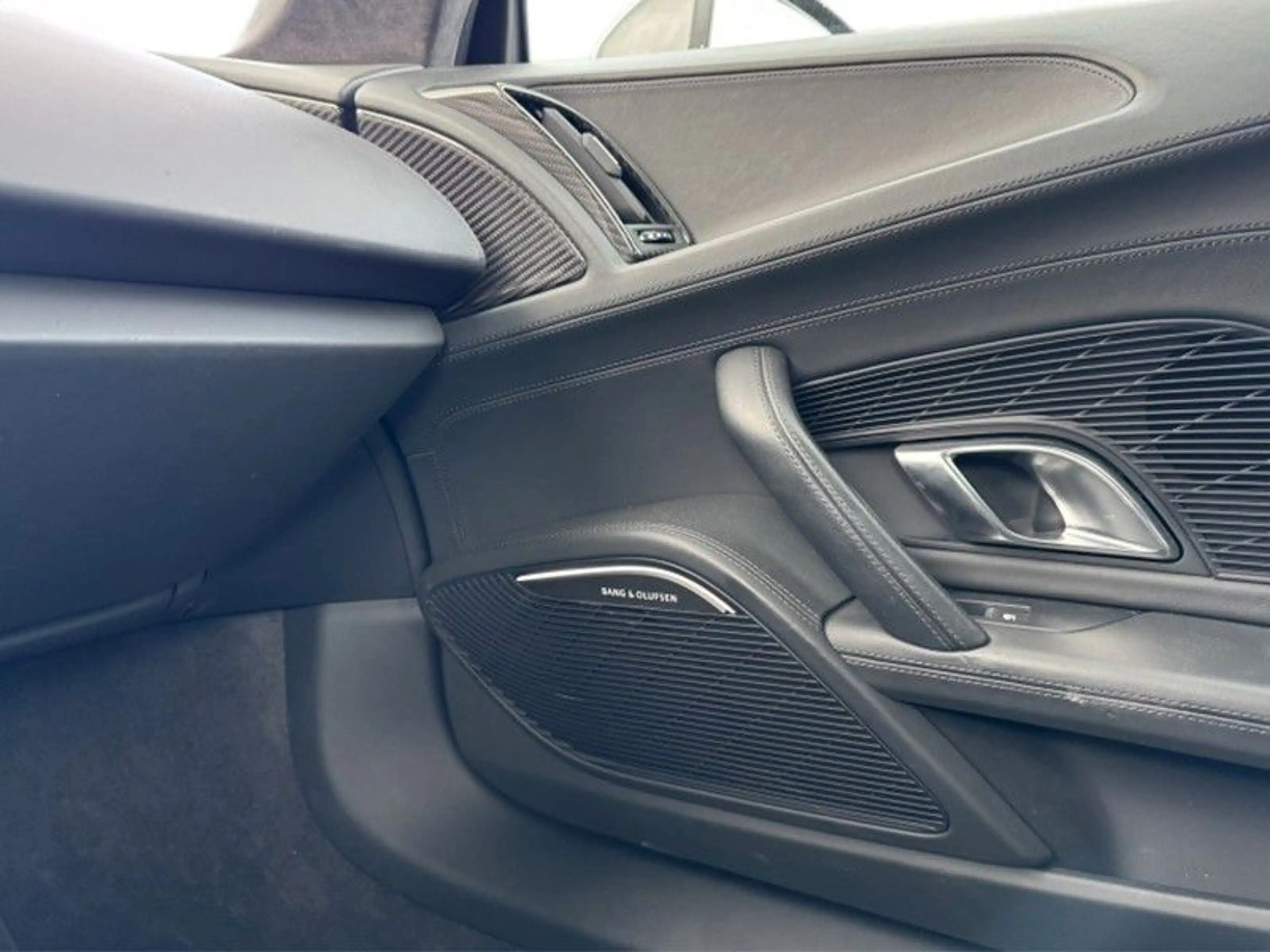 Audi R8 Coupe Performance — photo 20