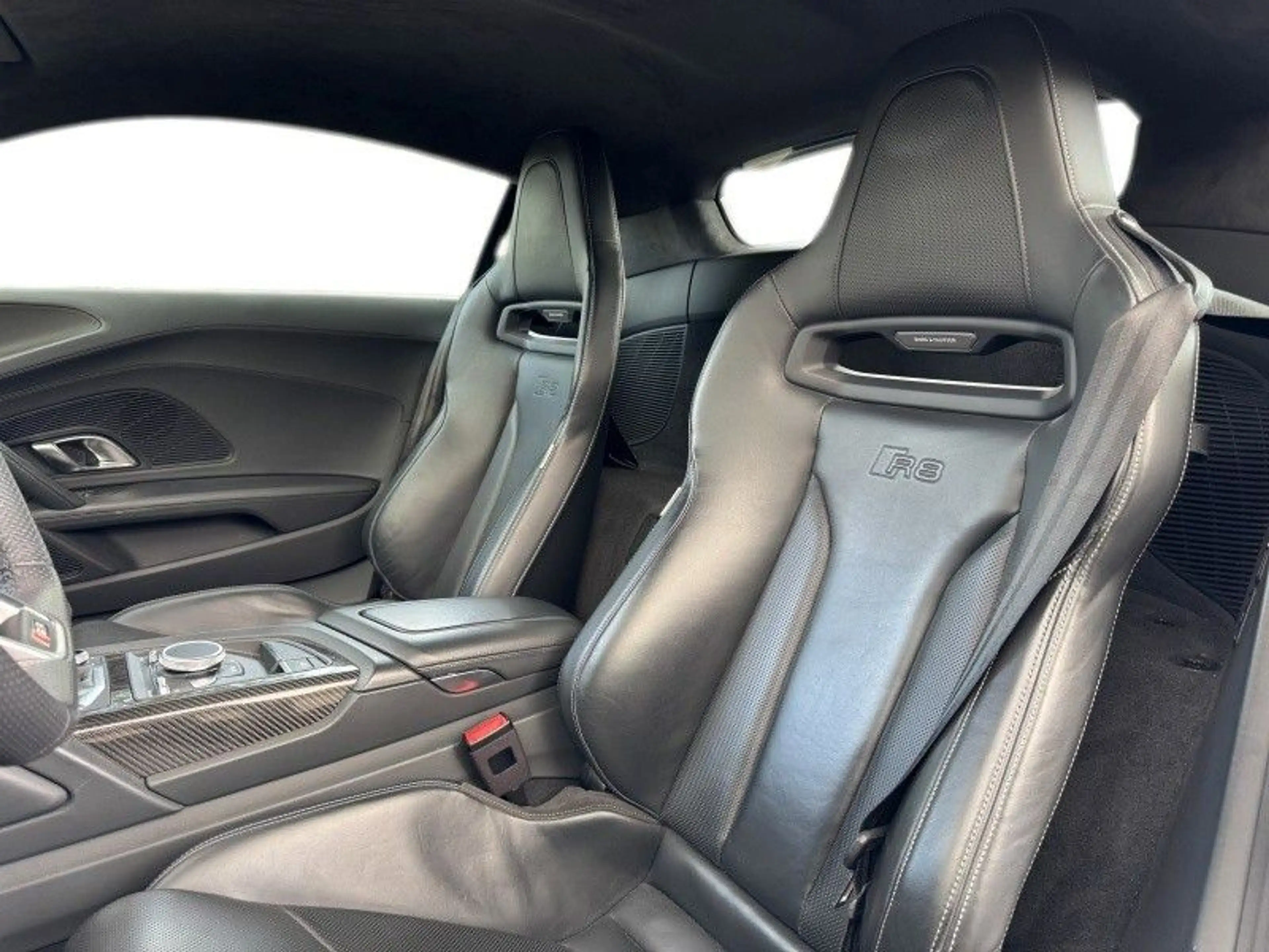 Audi R8 Coupe Performance — photo 11