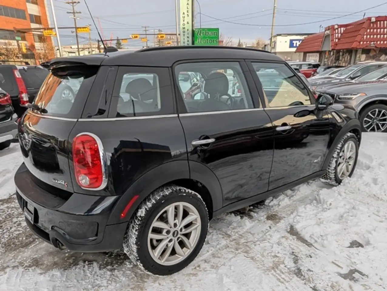 MINI Cooper Countryman снимка MINI Cooper Countryman
