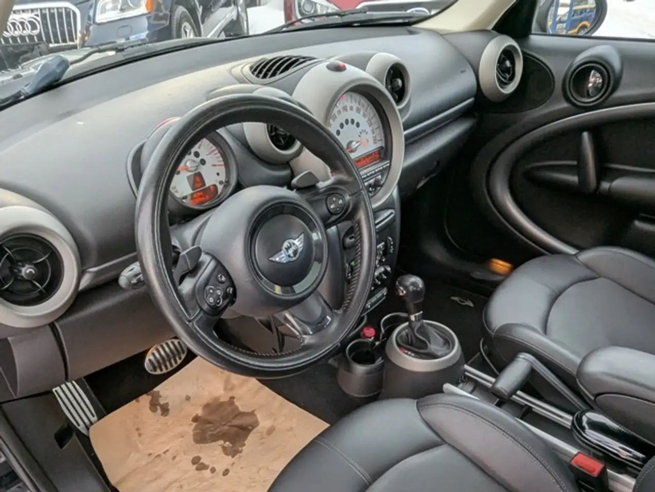 MINI Cooper Countryman снимка MINI Cooper Countryman