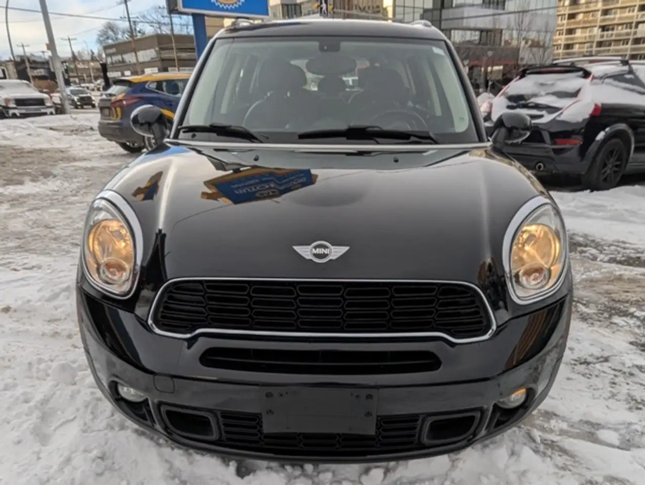 MINI Cooper Countryman снимка MINI Cooper Countryman