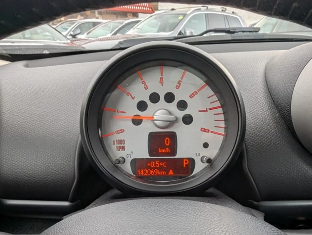 MINI Cooper Countryman снимка MINI Cooper Countryman