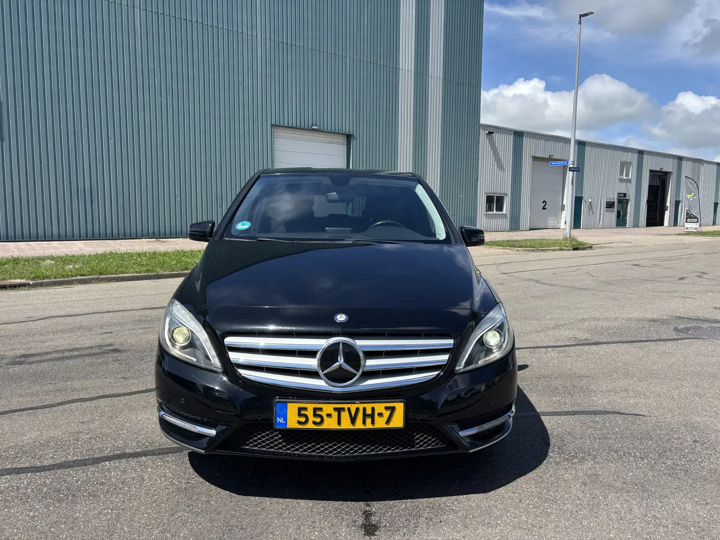 Mercedes-Benz B 180 Ambition 6-Bak 125 PK. Mooie en onverwoestbare aut Zwart - 2