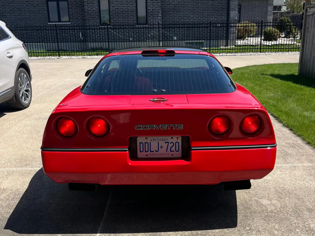 Chevrolet Corvette снимка Chevrolet Corvette