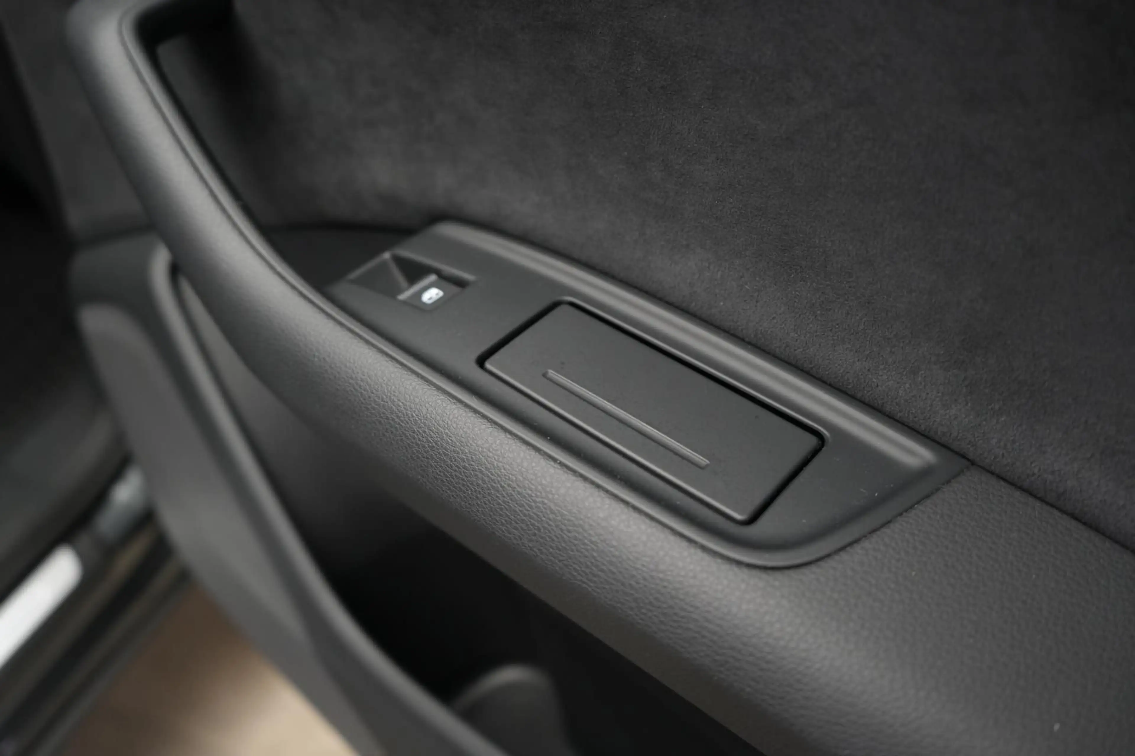 Audi Q7 45 TDI quattro tiptronic S line — photo 13