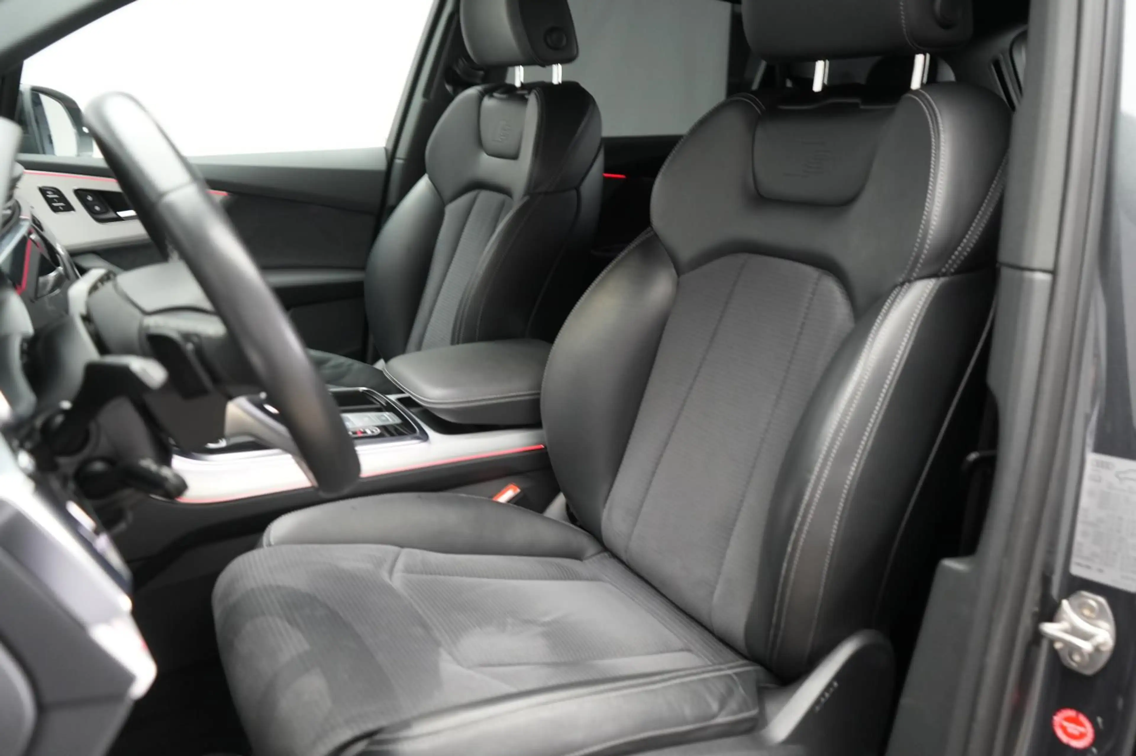 Audi Q7 45 TDI quattro tiptronic S line — photo 15