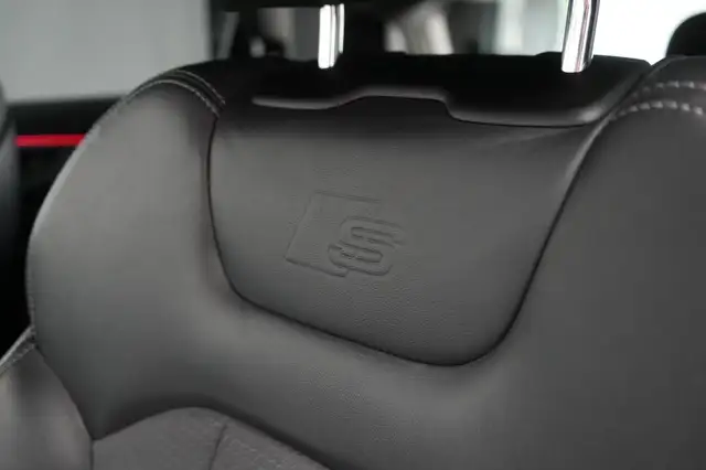 Audi Q7 view 29