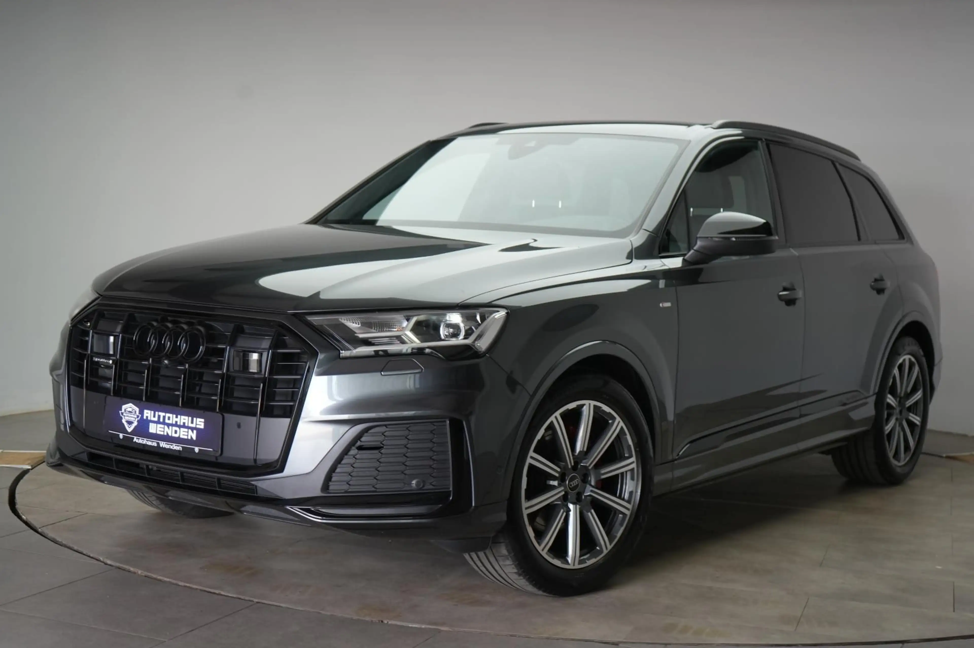 Audi Q7 45 TDI quattro tiptronic S line — photo 3