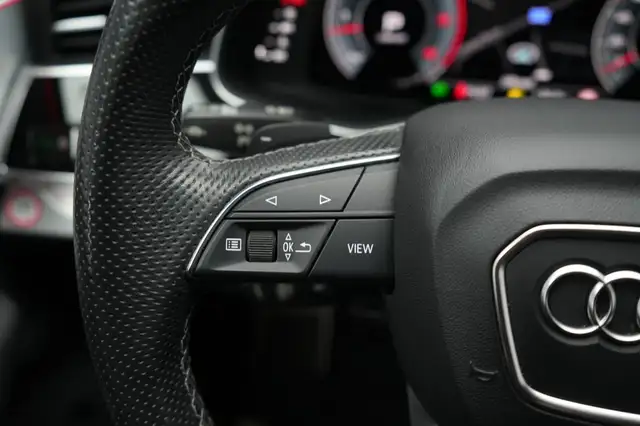 Audi Q7 view 26