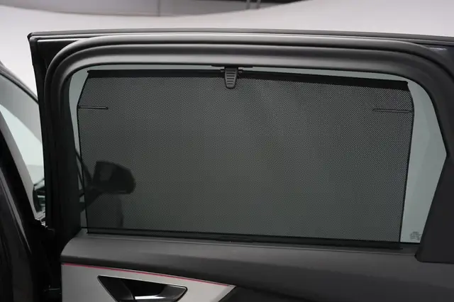 Audi Q7 view 12