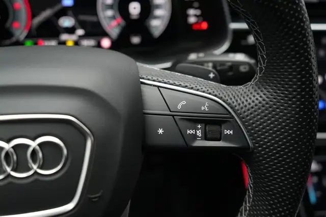 Audi Q7 view 25
