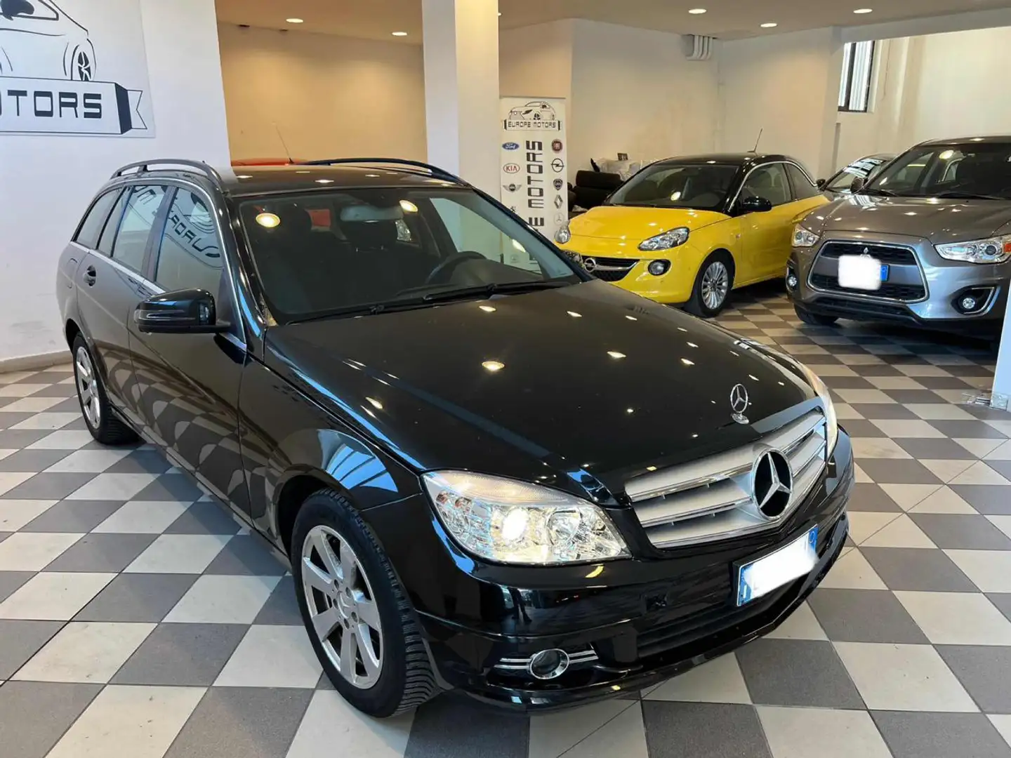 Mercedes-Benz C 220 CDI S.W. BlueEFFICIENCY Avantgarde Nero - 2