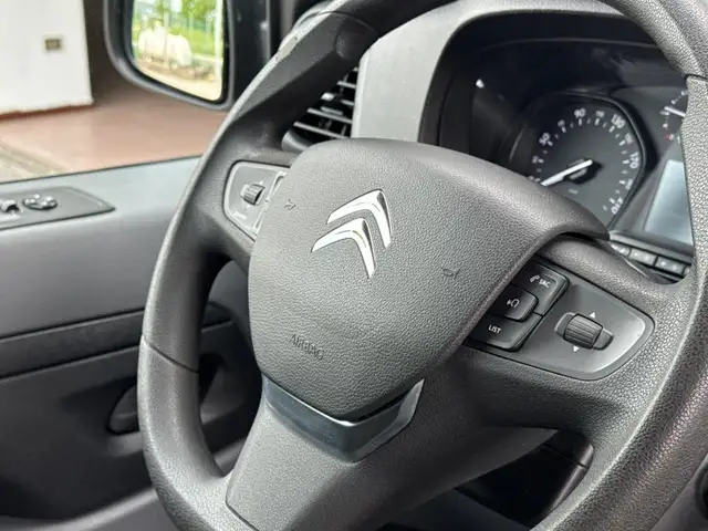 Citroen Jumpy view 9