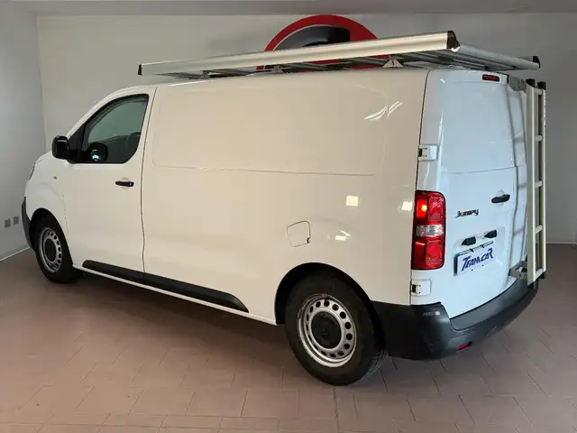 Citroen Jumpy view 3